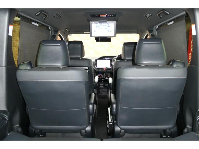 ノア Si ダブルバイビーIII 4WD トヨタセーフティセンス 純正10インチSDナビ/フルセグTV/Bカメラ DVDビデオ再生/ブルートゥース接続 後席専用純正フリップダウン 修復歴無し 禁煙車(27枚目)