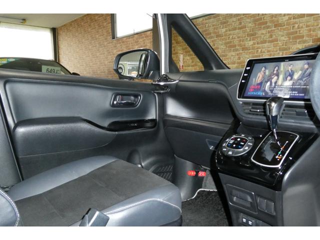 ノア Si ダブルバイビーIII 4WD トヨタセーフティセンス 純正10インチSDナビ/フルセグTV/Bカメラ DVDビデオ再生/ブルートゥース接続 後席専用純正フリップダウン 修復歴無し 禁煙車(46枚目)