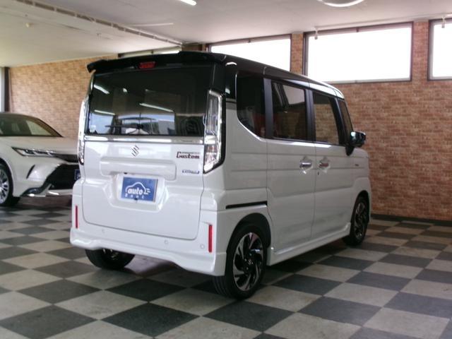 スペーシアカスタム ハイブリッドＸＳターボ　４ＷＤ　届出済み未使用車　スズキセーフティサポート　９インチＨＤディスプレイ　全方位モニター付スマフォ連携メモリーナビ／フルセグＴＶスズキコネクト対応通信機　ＨＤＭＩ入力対応　ヘッドアップディスプレイ（2枚目）