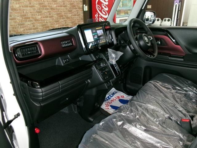 スペーシアカスタム ハイブリッドＸＳターボ　４ＷＤ　届出済み未使用車　スズキセーフティサポート　９インチＨＤディスプレイ　全方位モニター付スマフォ連携メモリーナビ／フルセグＴＶスズキコネクト対応通信機　ＨＤＭＩ入力対応　ヘッドアップディスプレイ（12枚目）