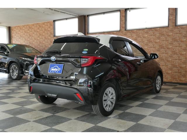 ヤリス ハイブリッドＺ　トヨタセーフティセンス　８インチディスプレイオーディオ　メモリーナビ／パノラミックビューモニター　ＬＥＤヘッドライト　修復歴無し　ワンオーナー車（2枚目）