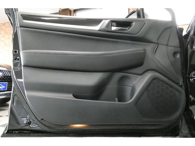 レガシィアウトバック リミテッド　ＡＷＤ　アイサイト　黒革シート　ダイヤトーンサウンドＳＤナビ／フルセグＴＶ／バックカメラ／フロント・サイドカメラ　フリップダウンモニター　ナイトロパワー１８インチＡＷ　ＬＥＤヘッドライト　修復歴無し（11枚目）