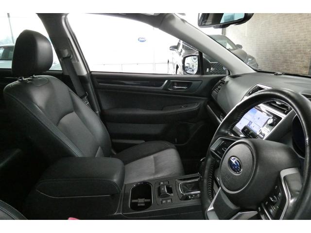 レガシィアウトバック リミテッド　ＡＷＤ　アイサイト　黒革シート　ダイヤトーンサウンドＳＤナビ／フルセグＴＶ／バックカメラ／フロント・サイドカメラ　フリップダウンモニター　ナイトロパワー１８インチＡＷ　ＬＥＤヘッドライト　修復歴無し（16枚目）