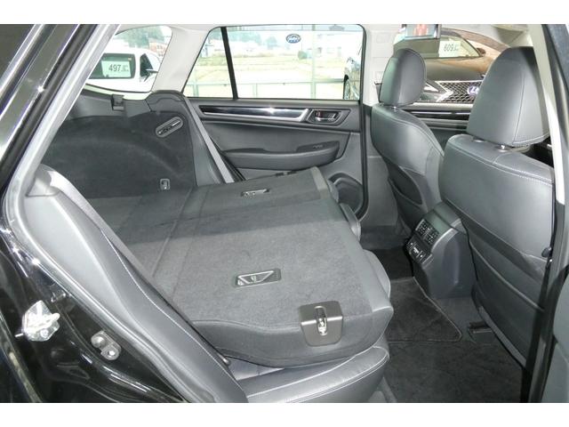 レガシィアウトバック リミテッド　ＡＷＤ　アイサイト　黒革シート　ダイヤトーンサウンドＳＤナビ／フルセグＴＶ／バックカメラ／フロント・サイドカメラ　フリップダウンモニター　ナイトロパワー１８インチＡＷ　ＬＥＤヘッドライト　修復歴無し（25枚目）