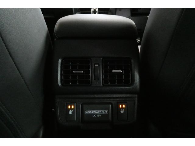 レガシィアウトバック リミテッド　ＡＷＤ　アイサイト　黒革シート　ダイヤトーンサウンドＳＤナビ／フルセグＴＶ／バックカメラ／フロント・サイドカメラ　フリップダウンモニター　ナイトロパワー１８インチＡＷ　ＬＥＤヘッドライト　修復歴無し（28枚目）