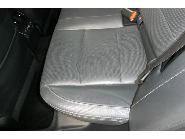 レガシィアウトバック リミテッド　ＡＷＤ　アイサイト　黒革シート　ダイヤトーンサウンドＳＤナビ／フルセグＴＶ／バックカメラ／フロント・サイドカメラ　フリップダウンモニター　ナイトロパワー１８インチＡＷ　ＬＥＤヘッドライト　修復歴無し（52枚目）