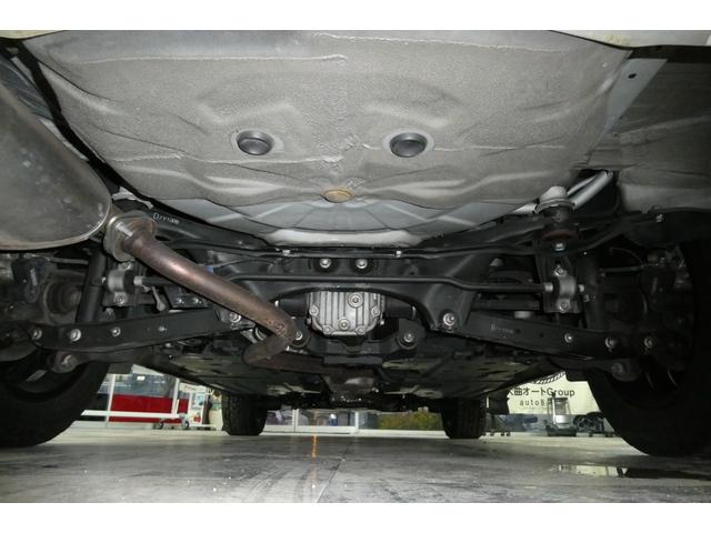 レガシィアウトバック リミテッド　ＡＷＤ　アイサイト　黒革シート　ダイヤトーンサウンドＳＤナビ／フルセグＴＶ／バックカメラ／フロント・サイドカメラ　フリップダウンモニター　ナイトロパワー１８インチＡＷ　ＬＥＤヘッドライト　修復歴無し（77枚目）