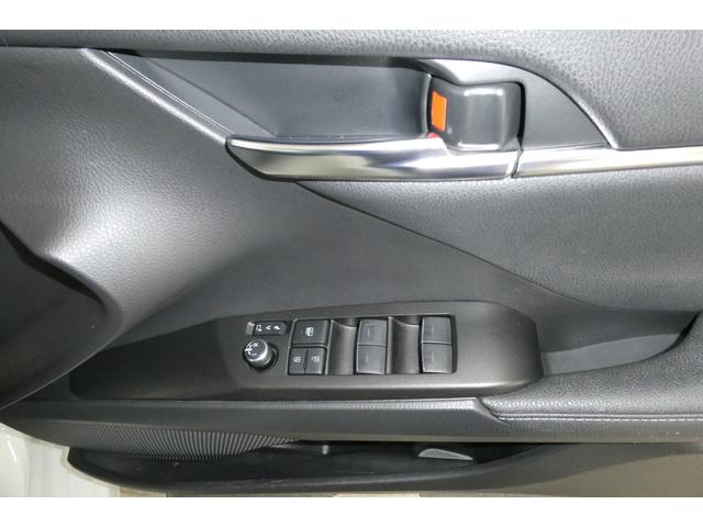 カムリ ＷＳ　ＨＹＢＲＩＤ　Ｅ－Ｆｏｕｒ　セーフティセンス　純正９インチディスプレイオーディオ　フルセグＴＶ／バックカメラ　モデリスタ１７インチＡＷ　ＬＥＤヘッドライト　ドラレコ　ＥＴＣ２．０　修復歴無　禁煙車（9枚目）