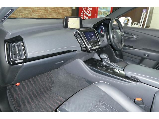 クラウンハイブリッド RSアドバンス Four セーフティパッケージ モデリスタエアロ 黒革シートベンチレーション ムーンルーフ メーカーナビ/フルセグTV/パノラミックビューモニター DVDビデオ再生/ブルートゥース接続 パーキングアシスト(12枚目)