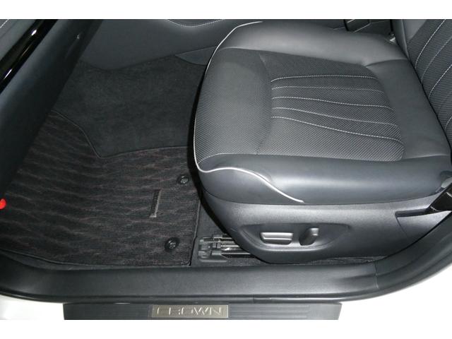 クラウンハイブリッド RSアドバンス Four セーフティパッケージ モデリスタエアロ 黒革シートベンチレーション ムーンルーフ メーカーナビ/フルセグTV/パノラミックビューモニター DVDビデオ再生/ブルートゥース接続 パーキングアシスト(49枚目)