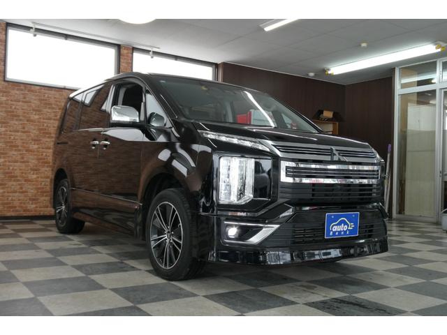 デリカD:5 アーバンギア G パワーパッケージ 4WD 2.2ディーゼルターボ 純正10.1インチDoortoDoorナビ/フルセグTV/アラウンドビューモニター フリップダウン 両側パワスラ 電動リヤゲート 電動ロングステップ 修復歴無し 禁煙車(3枚目)