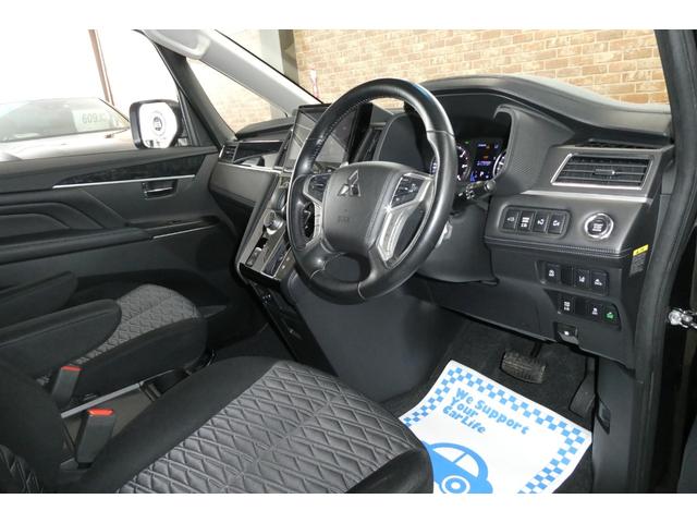 デリカD:5 アーバンギア G パワーパッケージ 4WD 2.2ディーゼルターボ 純正10.1インチDoortoDoorナビ/フルセグTV/アラウンドビューモニター フリップダウン 両側パワスラ 電動リヤゲート 電動ロングステップ 修復歴無し 禁煙車(6枚目)