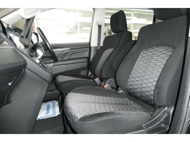 デリカD:5 アーバンギア G パワーパッケージ 4WD 2.2ディーゼルターボ 純正10.1インチDoortoDoorナビ/フルセグTV/アラウンドビューモニター フリップダウン 両側パワスラ 電動リヤゲート 電動ロングステップ 修復歴無し 禁煙車(11枚目)