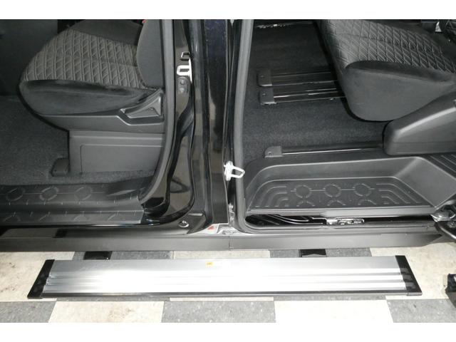 デリカD:5 アーバンギア G パワーパッケージ 4WD 2.2ディーゼルターボ 純正10.1インチDoortoDoorナビ/フルセグTV/アラウンドビューモニター フリップダウン 両側パワスラ 電動リヤゲート 電動ロングステップ 修復歴無し 禁煙車(16枚目)