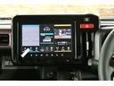 ハイブリッドＸＳ　４ＷＤ　全方位モニター付メモリーナビゲーション　９インチディスプレイ／フルセグＴＶ　スマートフォン連携機能付　スズキコネクト対応通信機　届出済未使用車（40枚目）