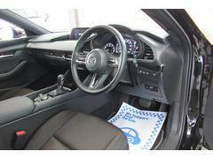 内外装ともにキレイなクルマです！また当社の在庫は全車、第三者機関（ＡＩＳ）にて車輌状態検査評価書付ですので安心してご購入頂けます。 3
