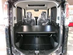 ご覧頂いておりますお車が売約済みの場合も御座いますので、お手数ですがご来店前にはお電話にて在庫確認をお願い致します。無料ダイヤル　００６６−９７０９−０７３５　まで、宜しくお願い致します。 7