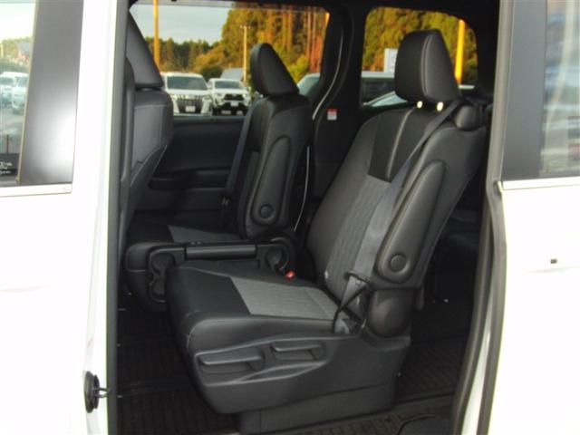 ノア ハイブリッドＳ－Ｚ　４ＷＤ　乗車定員７人　ハイブリッド（15枚目）