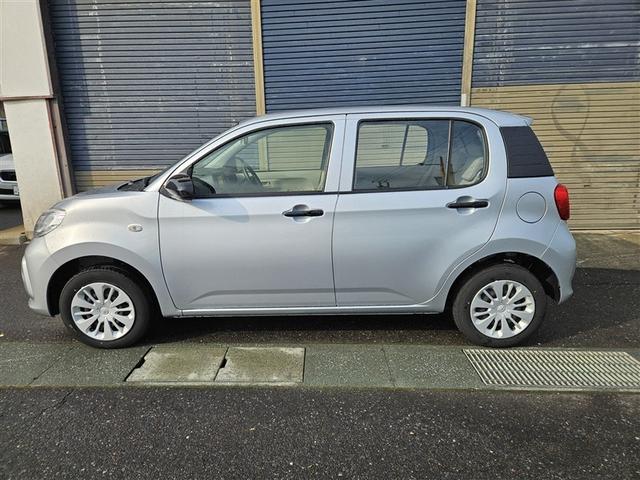 パッソ Ｘ　Ｓ　４ＷＤ　衝突被害軽減システム　メモリーナビ　バックカメラ　ワンセグ　スマートキー　アイドリングストップ　ＥＴＣ　盗難防止装置　キーレス　ベンチシート（4枚目）