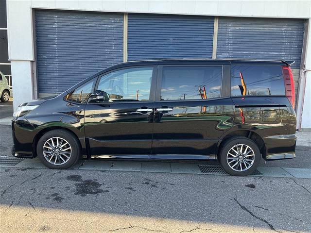 ノア Si ダブルバイビー 4WD 寒冷地 衝突被害軽減システム メモリーナビ バックカメラ 両側電動スライド フルセグ LEDヘッドランプ アルミホイール 後席モニター ドラレコ スマートキー オートクルーズコントロール(4枚目)