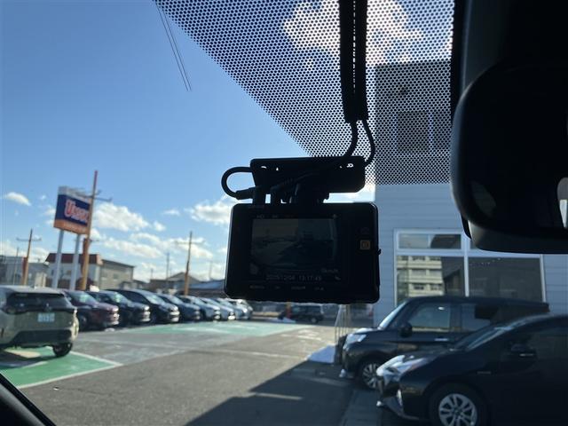 ノア Si ダブルバイビー 4WD 寒冷地 衝突被害軽減システム メモリーナビ バックカメラ 両側電動スライド フルセグ LEDヘッドランプ アルミホイール 後席モニター ドラレコ スマートキー オートクルーズコントロール(16枚目)