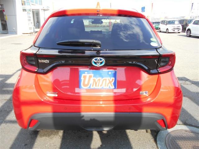 ヤリス ハイブリッドＧ　４ＷＤ　ハイブリッド　トヨタセーフティセンス　寒冷地仕様　ディスプレイオーディオ　バックカメラ　ＥＴＣ　シートヒーター　エンジンスターター　オートエアコン（6枚目）