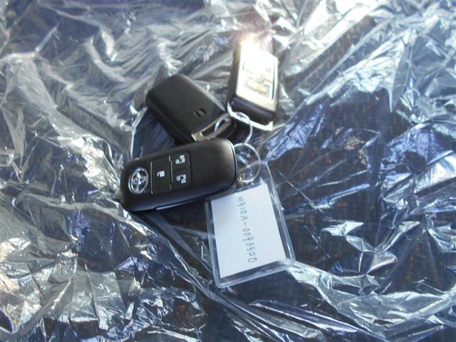 ルーミー Ｇ　４ＷＤ　スマートアシスト　寒冷地仕様　両側パワースライドドア　ナビ　ＣＤ　ＤＶＤ　ＳＤ　ラジオ　Ｂｌｕｅｔｏｏｔｈ　バックカメラ　オートエアコン（9枚目）