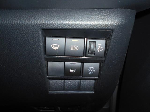 ノア ハイブリッドG 4WD 乗車定員7人 ハイブリッド(8枚目)