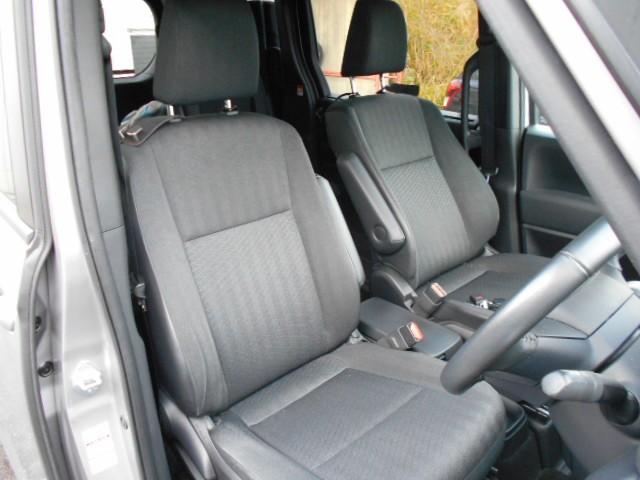 ノア ハイブリッドG 4WD 乗車定員7人 ハイブリッド(13枚目)