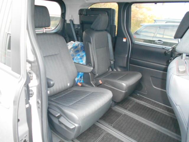 ノア ハイブリッドG 4WD 乗車定員7人 ハイブリッド(14枚目)