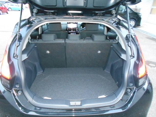 アクア Z 4WD ハイブリッド バックカメラ 全方位カメラ スマートキー LEDヘッドライト 衝突被害軽減システム トヨタセーフティーセンス レーンアシスト 記録簿 アイドリングストップ 運転席エアバッグ(17枚目)