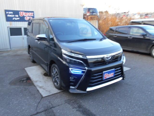 ヴォクシー ＺＳ　煌ＩＩＩ　４ＷＤ　乗車定員７人　両側電動スライドドア　メモリーナビ　フルセグＴＶ　バックカメラ　後席モニター　３列シート　アイドリングストップ　盗難防止システム　記録簿　衝突被害軽減システム　ＡＢＳ（19枚目）