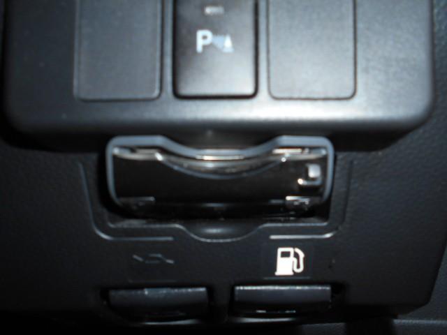 ルーミー カスタムG 4WD 両側電動スライドドア 衝突被害軽減システム メモリーナビ バックカメラ フルセグ LEDヘッドランプ アルミホイール スマートキー アイドリングストップ 盗難防止装置 キーレス 横滑り防止機能(11枚目)