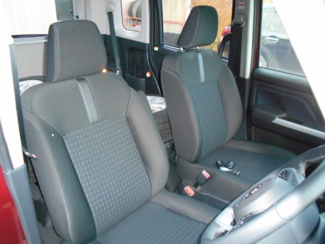 ルーミー カスタムG 4WD 両側電動スライドドア 衝突被害軽減システム メモリーナビ バックカメラ フルセグ LEDヘッドランプ アルミホイール スマートキー アイドリングストップ 盗難防止装置 キーレス 横滑り防止機能(14枚目)