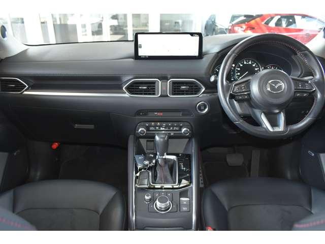 ＣＸ－５ ＸＤ　Ｂｌａｃｋ　Ｔｏｎｅ　Ｅｄｉｔｉｏｎ　ボーズ　地デジ　１０．２５インチナビ　ＦＲドラレコ　ＥＴＣ　エンスタ　追従式クルコン　アラウンドビューカメラ　地デジ　クリアランスソナー　ＬＥＤ　ＡＷＤ　ナビＴＶ　ＢＴ接続　アドバンスドキー　ＥＴＣ装備　パワーシート（3枚目）