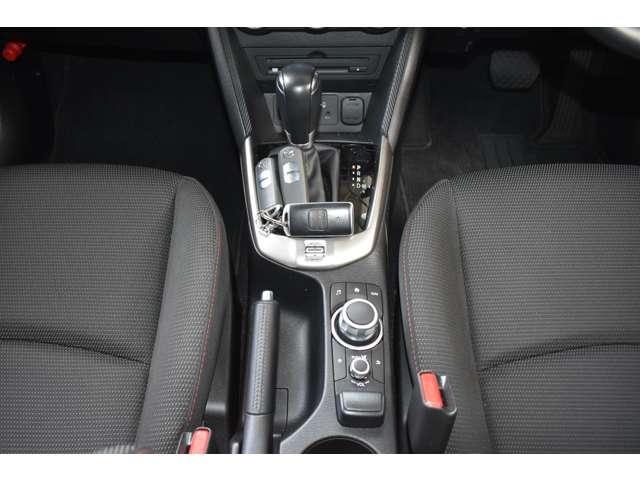 ＭＡＺＤＡ２ １５Ｓ　Ｂｌａｃｋ　Ｔｏｎｅ　Ｅｄｉｔｉｏｎ　３６０°ビュー　ＣＤ／ＤＶＤプレーヤー＋地デジチューナー　３６０°　キーレス　誤発進抑制　パーキングセンサー　レーダークルーズ　ＡＷＤ　ＬＥＤヘッドライト　ＥＴＣ　フルセグＴＶ　３６０°ビューカメラ（8枚目）