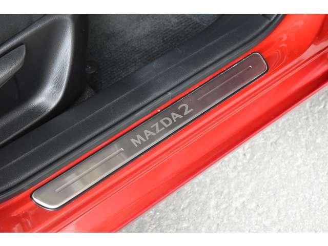 ＭＡＺＤＡ２ １５Ｓ　Ｂｌａｃｋ　Ｔｏｎｅ　Ｅｄｉｔｉｏｎ　３６０°ビュー　ＣＤ／ＤＶＤプレーヤー＋地デジチューナー　３６０°　キーレス　誤発進抑制　パーキングセンサー　レーダークルーズ　ＡＷＤ　ＬＥＤヘッドライト　ＥＴＣ　フルセグＴＶ　３６０°ビューカメラ（11枚目）