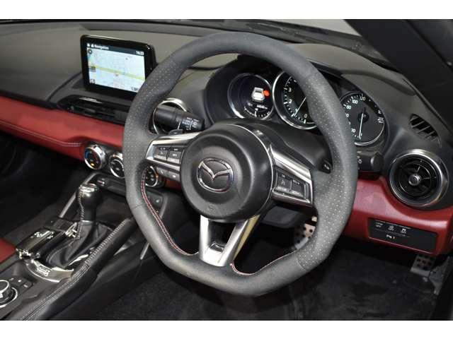 ロードスターＲＦ ＶＳ　Ｂｕｒｇｕｎｄｙ　Ｓｅｌｅｃｔｉｏｎ　バーガンディセレクション・ＭＡＺＤＡＳＰＥＥＤスト　ＳＣＢＳ　クリソナ　ＬＥＤライト　キーフリー　アドバンストキー　ＥＴＣ車載器　本革シート　フルセグテレビ　定期点検記録簿　ナビＴＶ　シートヒーター（4枚目）
