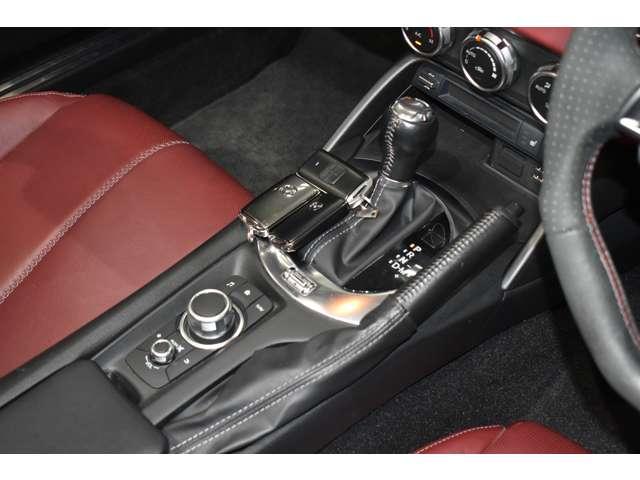 ロードスターＲＦ ＶＳ　Ｂｕｒｇｕｎｄｙ　Ｓｅｌｅｃｔｉｏｎ　バーガンディセレクション・ＭＡＺＤＡＳＰＥＥＤスト　ＳＣＢＳ　クリソナ　ＬＥＤライト　キーフリー　アドバンストキー　ＥＴＣ車載器　本革シート　フルセグテレビ　定期点検記録簿　ナビＴＶ　シートヒーター（7枚目）