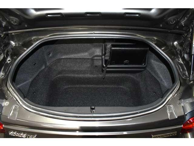 ロードスターＲＦ ＶＳ　Ｂｕｒｇｕｎｄｙ　Ｓｅｌｅｃｔｉｏｎ　バーガンディセレクション・ＭＡＺＤＡＳＰＥＥＤスト　ＳＣＢＳ　クリソナ　ＬＥＤライト　キーフリー　アドバンストキー　ＥＴＣ車載器　本革シート　フルセグテレビ　定期点検記録簿　ナビＴＶ　シートヒーター（15枚目）