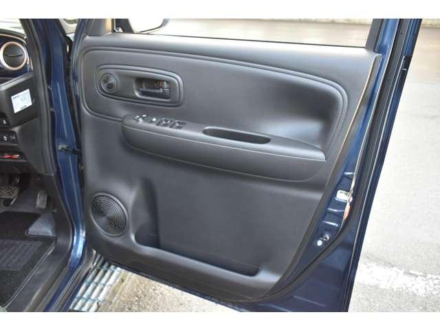 ワゴンＲスマイル ＨＹＢＲＩＤ　Ｓ　両側電動スライドドア・ケンウッドメモリー　前後誤発進抑制　１オーナー　フルタイム４ＷＤ　コーナーセンサー　フルオートエアコン　スマートキー　キーレスエントリー　イモビライザー　シートヒーター　ＤＶＤ（11枚目）