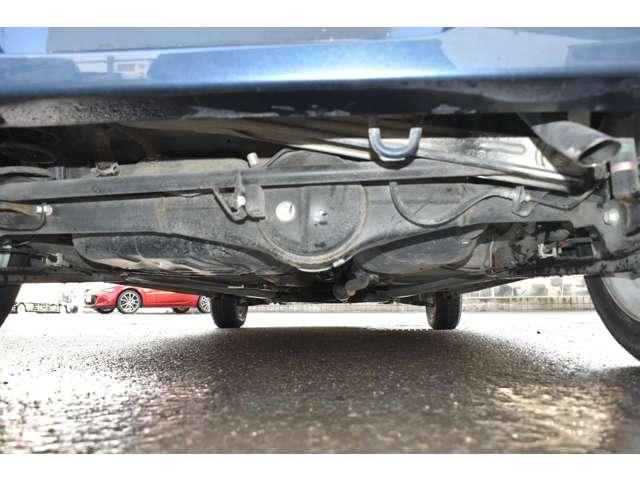 ワゴンＲスマイル ＨＹＢＲＩＤ　Ｓ　両側電動スライドドア・ケンウッドメモリー　前後誤発進抑制　１オーナー　フルタイム４ＷＤ　コーナーセンサー　フルオートエアコン　スマートキー　キーレスエントリー　イモビライザー　シートヒーター　ＤＶＤ（20枚目）