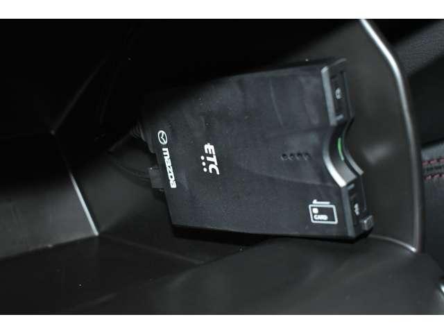 ＣＸ－５ ＸＤ　Ｂｌａｃｋ　Ｔｏｎｅ　Ｅｄｉｔｉｏｎ　地デジ　１０．２５インチナビ　地デジ　ＡＬＨ　ドラレコ　ＥＴＣ　ＬＥＤライト　アドバンスドキー　Ｂｌｕｅｔｏｏｔｈ　クリアランスソナー　ＥＴＣ　運転席パワーシート　前席シートヒーター　ＡＷＤ　ターボ　ＤＳＣ（12枚目）