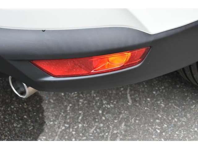 ＣＸ－８ ＸＤ　ＰＲＯＡＣＴＩＶＥ　６人乗り　ＣＤ／ＤＶＤ再生＋地デジ　ウォークスルー６人乗り・ＣＤ／ＤＶＤプレーヤー＋　リアエアコン　アドバンストキー　横滑り防止機能　ＵＳＢポート　電動Ｒゲート　地デジ　アイスト　ＤＶＤ再生可　エアコン　４ＷＤ　パワーシート　三列シート（17枚目）