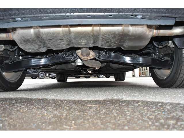 ＣＸ－８ ＸＤ　ＰＲＯＡＣＴＩＶＥ　６人乗り　ＣＤ／ＤＶＤ再生＋地デジ　ウォークスルー６人乗り・ＣＤ／ＤＶＤプレーヤー＋　リアエアコン　アドバンストキー　横滑り防止機能　ＵＳＢポート　電動Ｒゲート　地デジ　アイスト　ＤＶＤ再生可　エアコン　４ＷＤ　パワーシート　三列シート（20枚目）