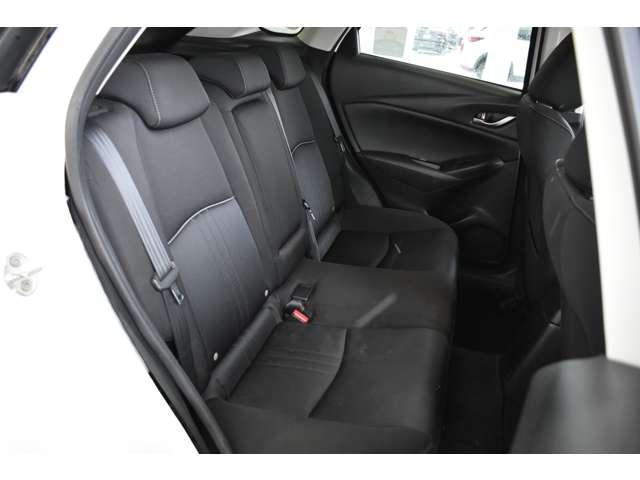 ＣＸ－３ ２．０　２０Ｓ　４ＷＤ　ハイビームコントロール付ＬＥＤライト　ナビ　衝突被害軽減ブレーキ　Ｂモニター　ＬＥＤヘッドライト　ＥＴＣ　オートエアコン　４ＷＤ　スマートキー　アイドリングストップ　横滑り防止　Ｐセンサー（9枚目）