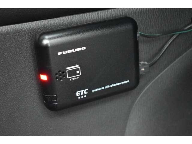 ＣＸ－３ ２．０　２０Ｓ　４ＷＤ　ハイビームコントロール付ＬＥＤライト　ナビ　衝突被害軽減ブレーキ　Ｂモニター　ＬＥＤヘッドライト　ＥＴＣ　オートエアコン　４ＷＤ　スマートキー　アイドリングストップ　横滑り防止　Ｐセンサー（7枚目）