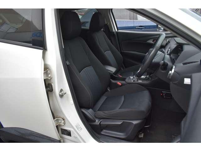 ＣＸ－３ ２．０　２０Ｓ　４ＷＤ　ハイビームコントロール付ＬＥＤライト　ナビ　衝突被害軽減ブレーキ　Ｂモニター　ＬＥＤヘッドライト　ＥＴＣ　オートエアコン　４ＷＤ　スマートキー　アイドリングストップ　横滑り防止　Ｐセンサー（8枚目）