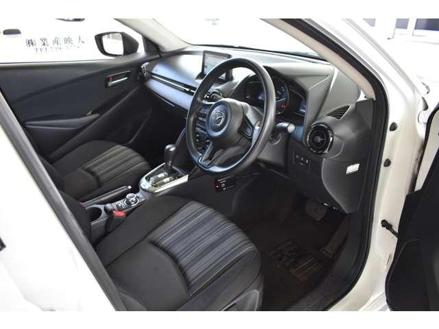 ＭＡＺＤＡ２ １．５　１５Ｓ　４ＷＤ　ビジネスユースＰＫＧ　ＨＢＣ付きＬＥＤライト　追突防止装置　メモリーナビ　ＬＥＤ　横滑り防止　オートエアコン　オートハイビーム　コーナーセンサー　ＥＴＣ　４ＷＤ　アイドリングストップ　バックカメラ（3枚目）