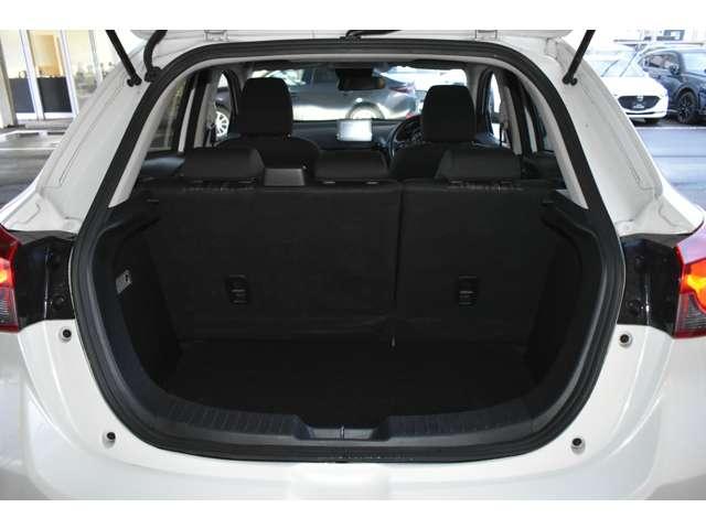 ＭＡＺＤＡ２ １．５　１５Ｓ　４ＷＤ　ビジネスユースＰＫＧ　ＨＢＣ付きＬＥＤライト　追突防止装置　メモリーナビ　ＬＥＤ　横滑り防止　オートエアコン　オートハイビーム　コーナーセンサー　ＥＴＣ　４ＷＤ　アイドリングストップ　バックカメラ（9枚目）